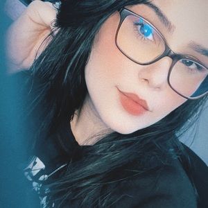 Meet your Posher, Klyndia elena